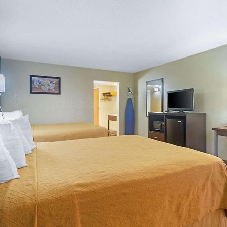 Econo Lodge Inn & Suites Gatlinburg At The Convention Center Zewnętrze zdjęcie