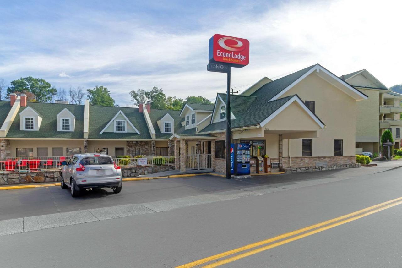 Econo Lodge Inn & Suites Gatlinburg At The Convention Center Zewnętrze zdjęcie