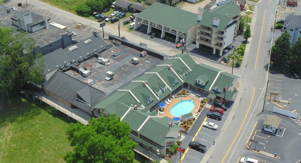Econo Lodge Inn & Suites Gatlinburg At The Convention Center Zewnętrze zdjęcie