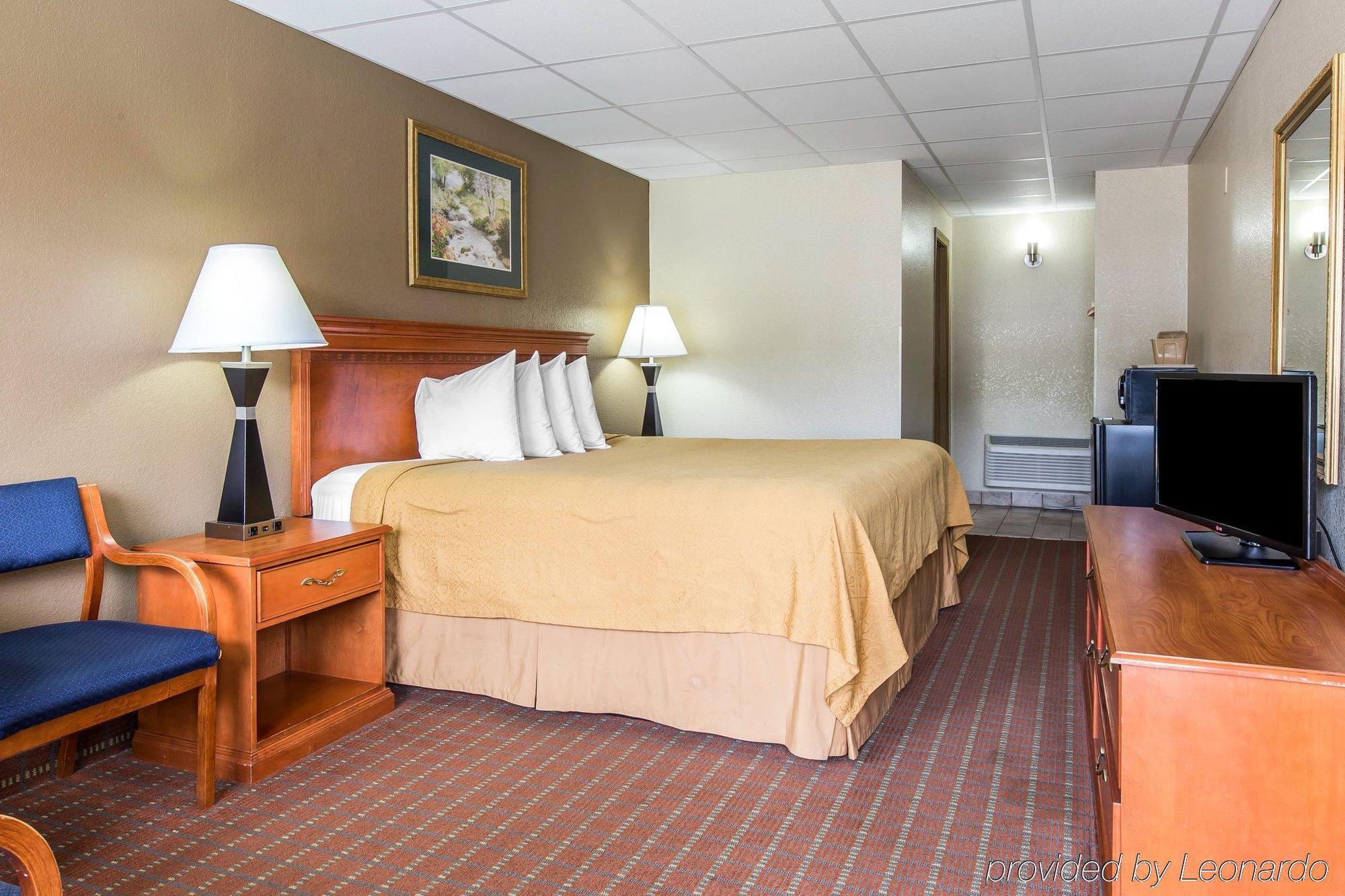 Econo Lodge Inn & Suites Gatlinburg At The Convention Center Zewnętrze zdjęcie