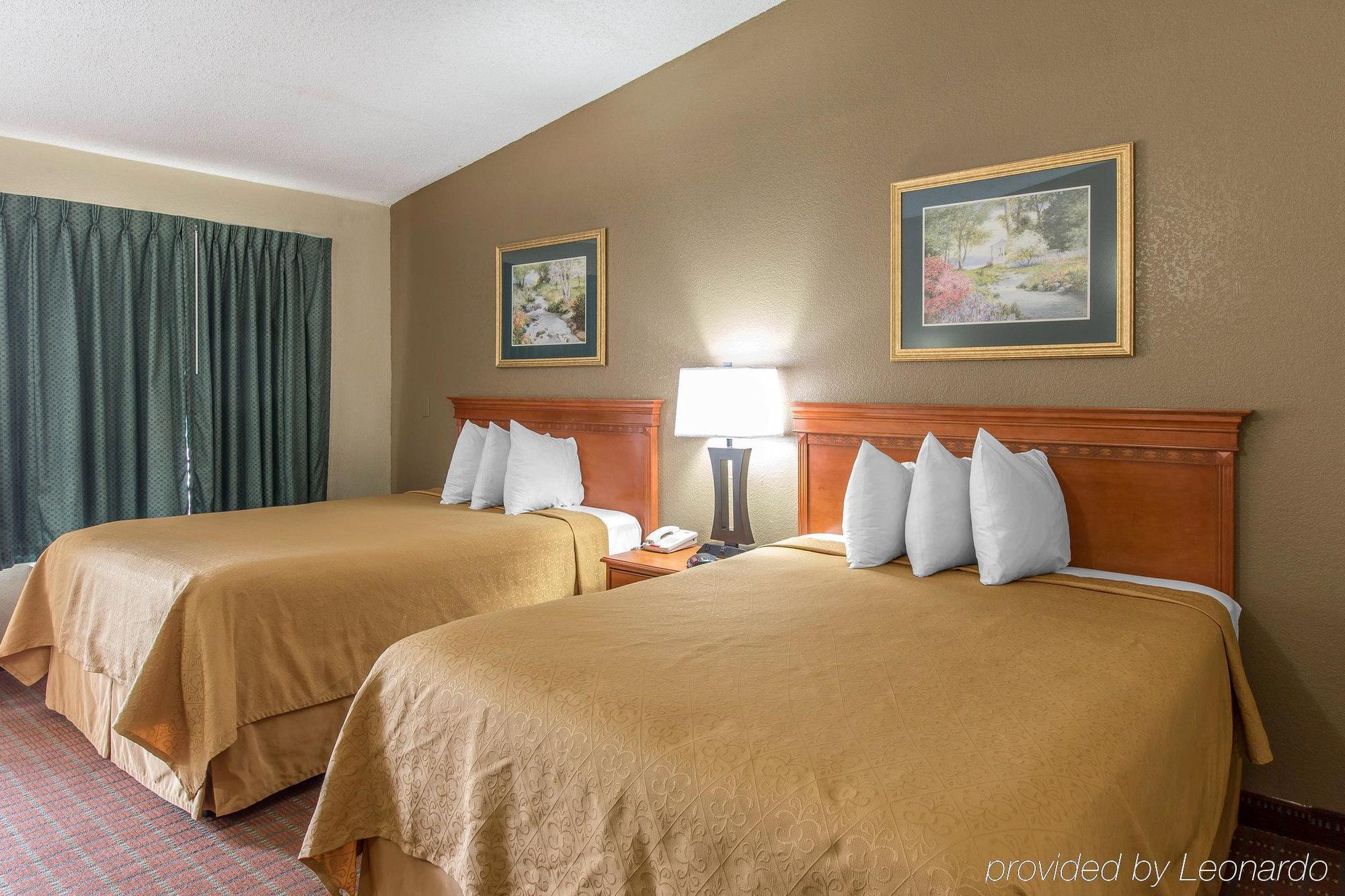 Econo Lodge Inn & Suites Gatlinburg At The Convention Center Zewnętrze zdjęcie