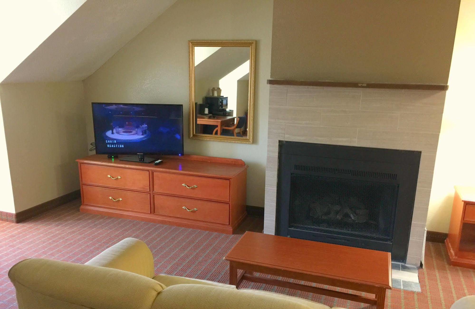 Econo Lodge Inn & Suites Gatlinburg At The Convention Center Zewnętrze zdjęcie