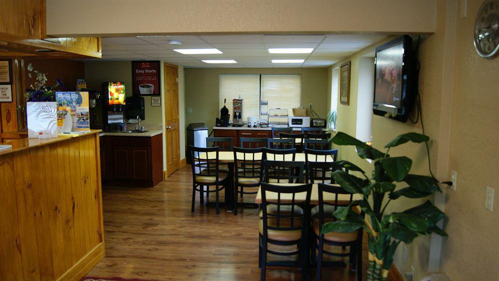 Econo Lodge Inn & Suites Gatlinburg At The Convention Center Zewnętrze zdjęcie